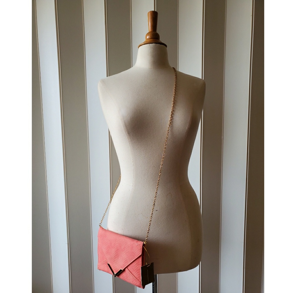 Street Level | Large Travel Clutch